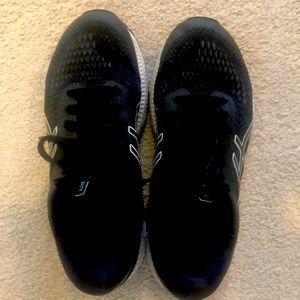 ASICS Women’s Gel Kayano 26 size 7.5